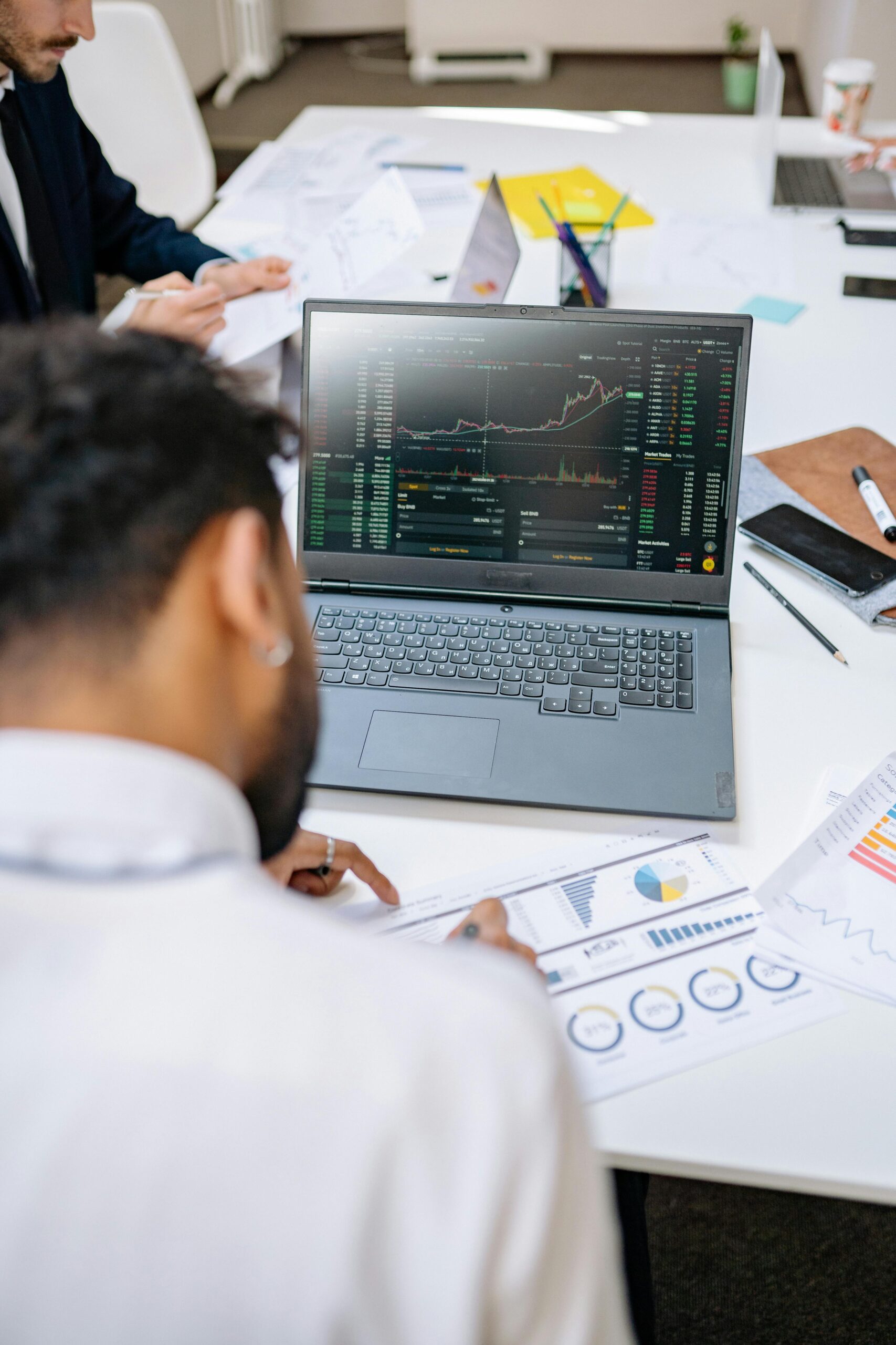 pexels yankrukov 7698886